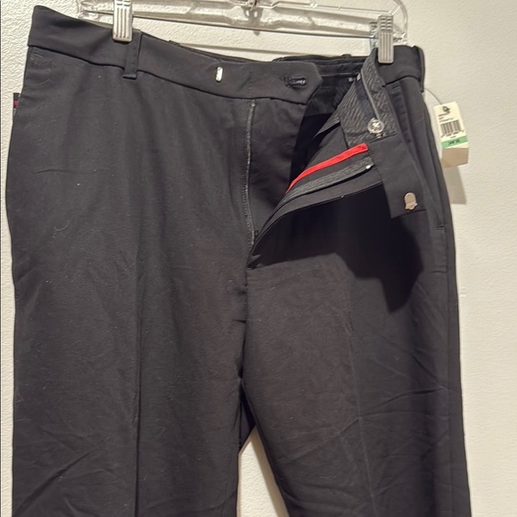 Van Heusen 34 x 30 Flat Front Straight Fit Flex Waist Men's Black Dress Pants - Picture 5 of 10